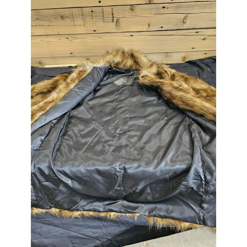 Fashionable luxe faux